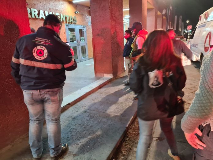 A ALBERGUE YA LLEGAN PERSONAS A RECIBIR ALIMENTOS CALIENTES Y TOMAR UN BAÑO