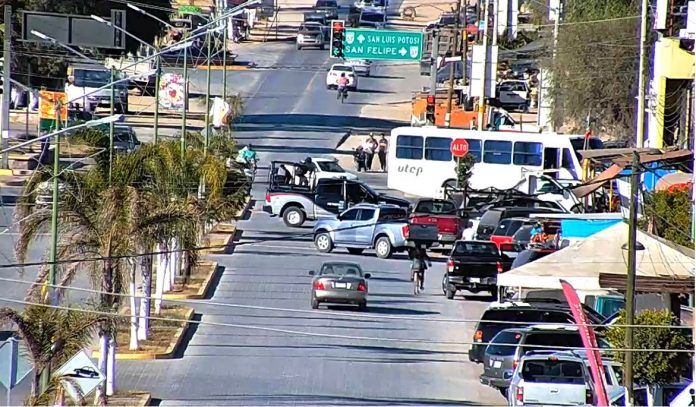 ASEGURAN ARMAS DE FUEGO, DROGA, EQUIPO TÁCTICO Y UN VEHÍCULO EN VILLA DE REYES