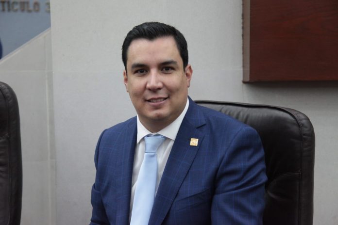 JF AGUILAR EN CONTRA DE CONSULTA PARA REVOCACIÓN DE MANDATO
