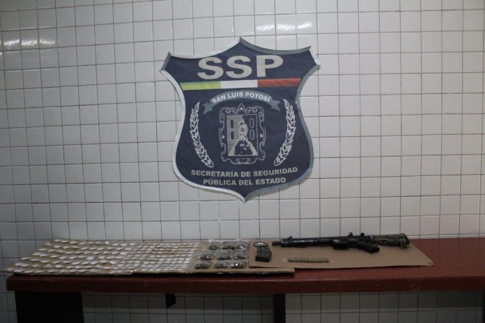 CAPTURAN A 2 SUJETOS POR PORTACIÓN DE ARMA Y ENERVANTES