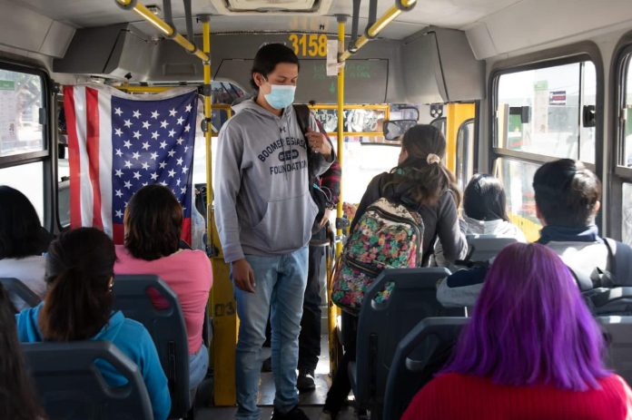 DOTARÁN DE CUBREBOCAS Y GEL A OPERARIOS DE TRANSPORTE URBANO