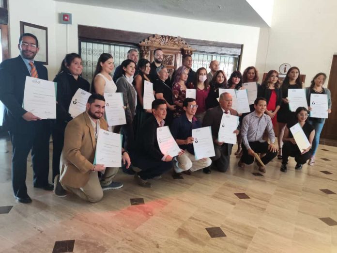 ENTREGADAS CONSTANCIAS POR CURSO EN FISIOTERAPIA DEPORTIVA