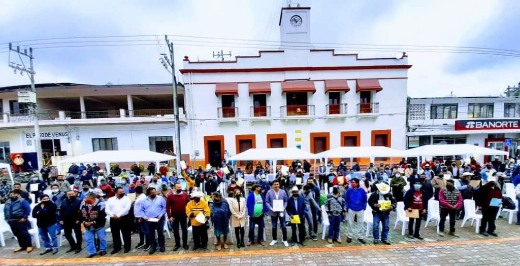 LLEVA A CABO ALCALDE REUNIÓN CON AUTORIDADES EJIDALES