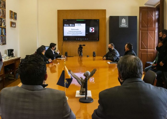 UASLP PARTICIPA EN CAPACITACIÓN DIRIGIDA A FUNCIONARIOS PÚBLICOS MUNICIPALES