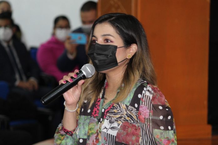 TRABAJADORES DEL SECTOR EDUCATIVO MUNICIPAL RECIBIRÁN VACUNA DE REFUERZO CONTRA EL COVID-19