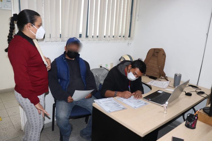 ENTREGAN ACTAS DE NACIMIENTO A PERSONAS EN SITUACIÓN DE CALLE, PERMITIÉNDOLES OBTENER UN EMPLEO