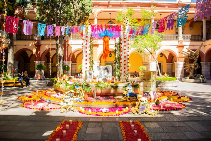 Altar de Muertos UASLP